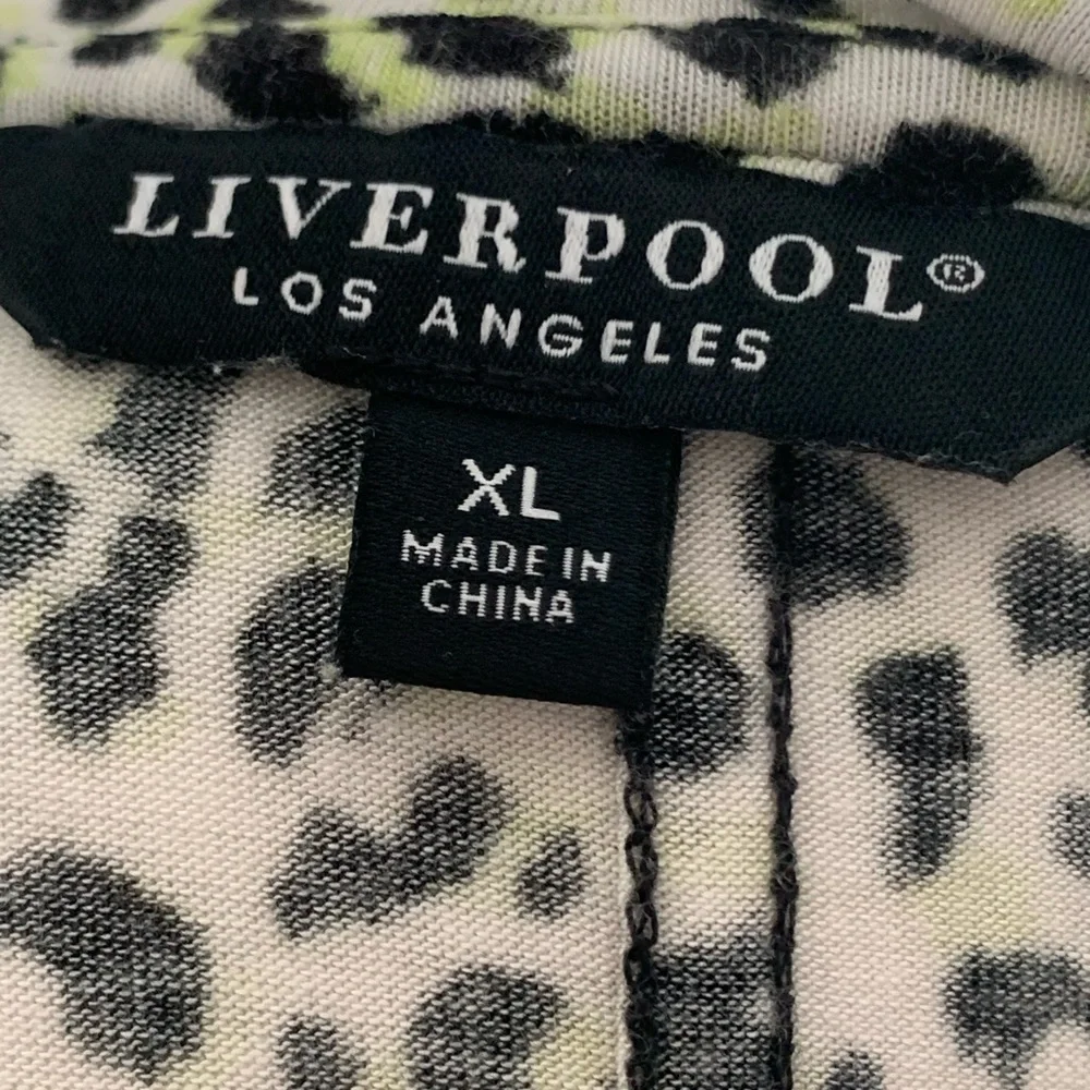 LIVERPOOL Women’s Black and White Animal Print Short Sleeve Blouse Top Size: XL